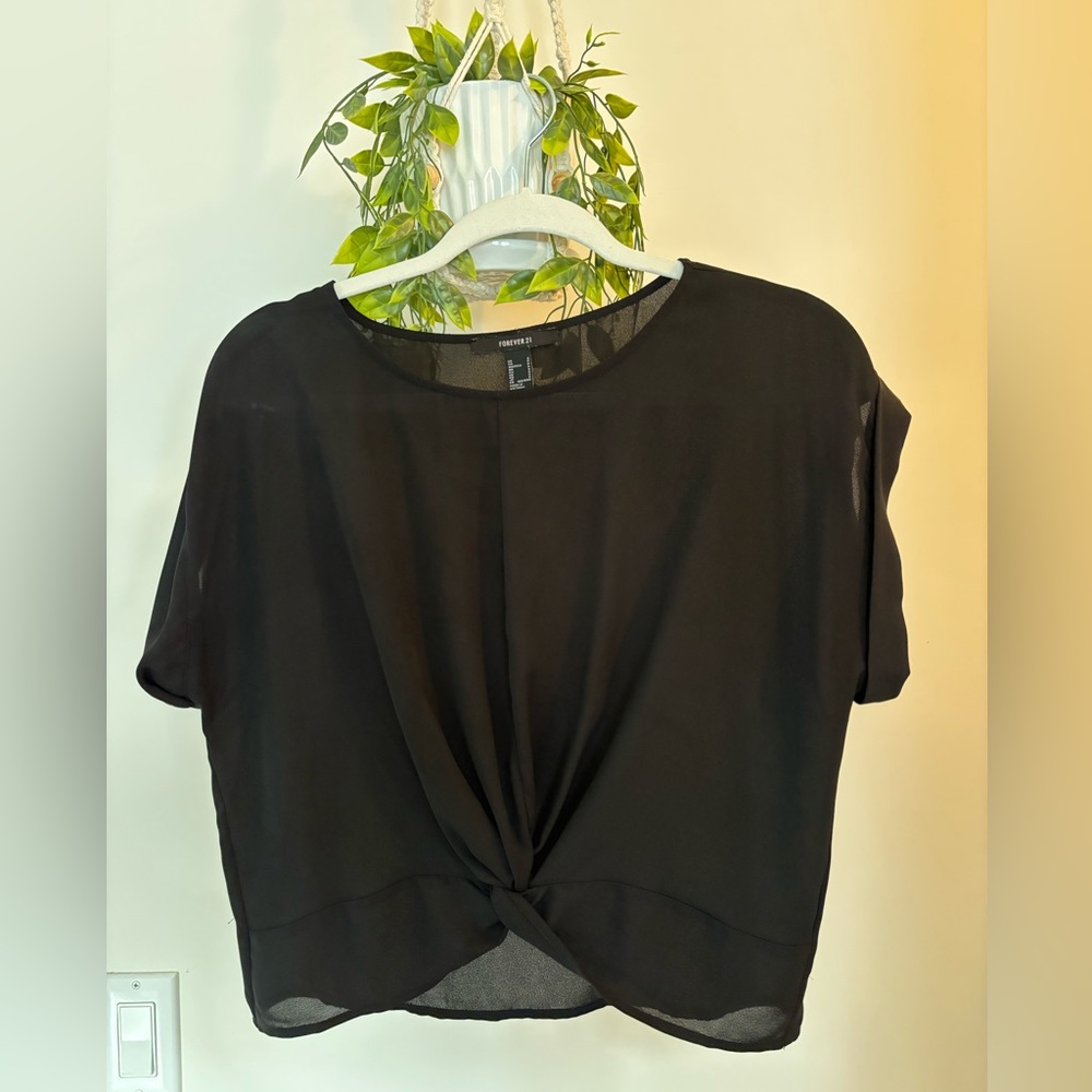 Short sleeve black blouse